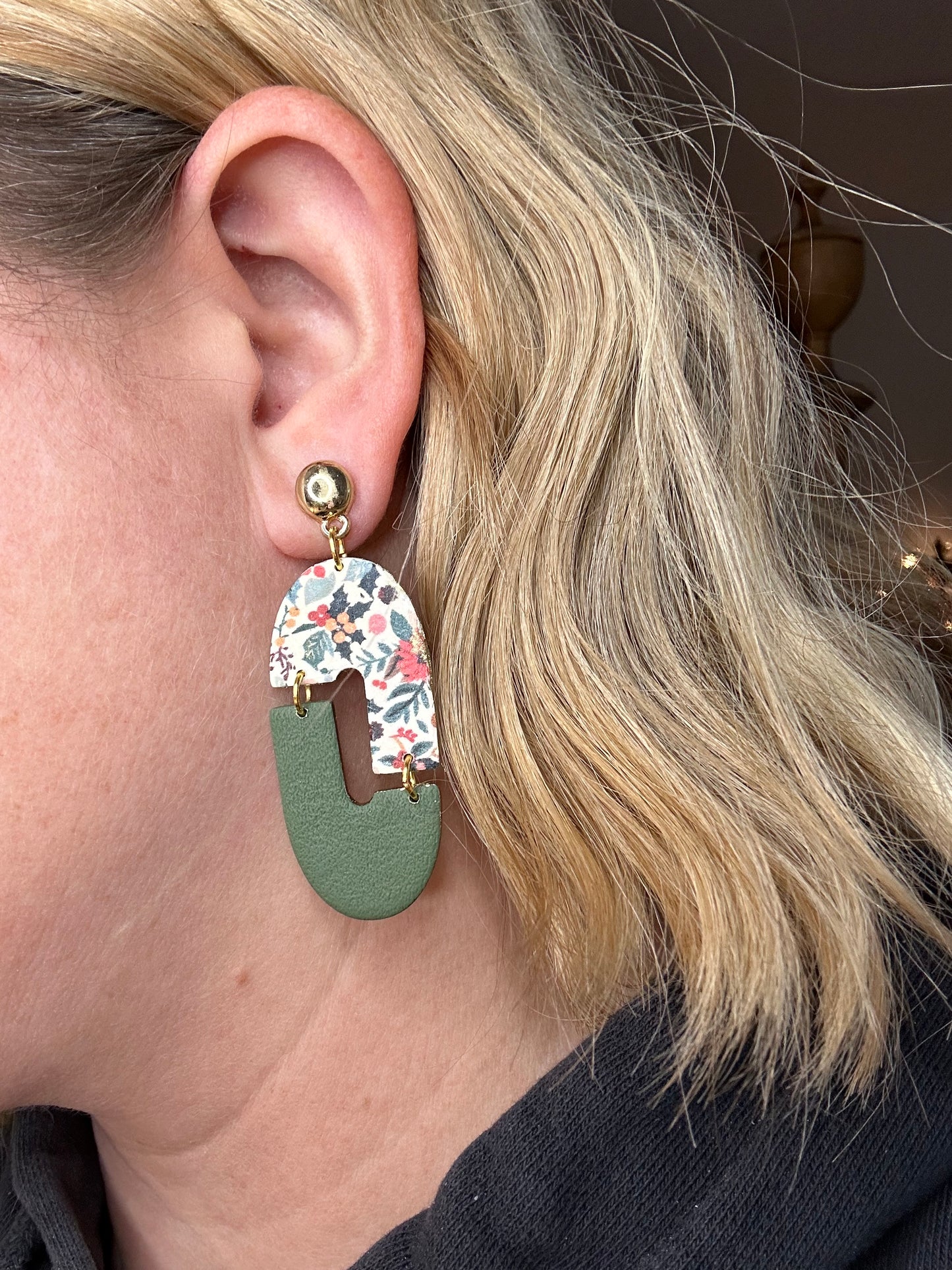 Pill-Shape Holiday Dangle