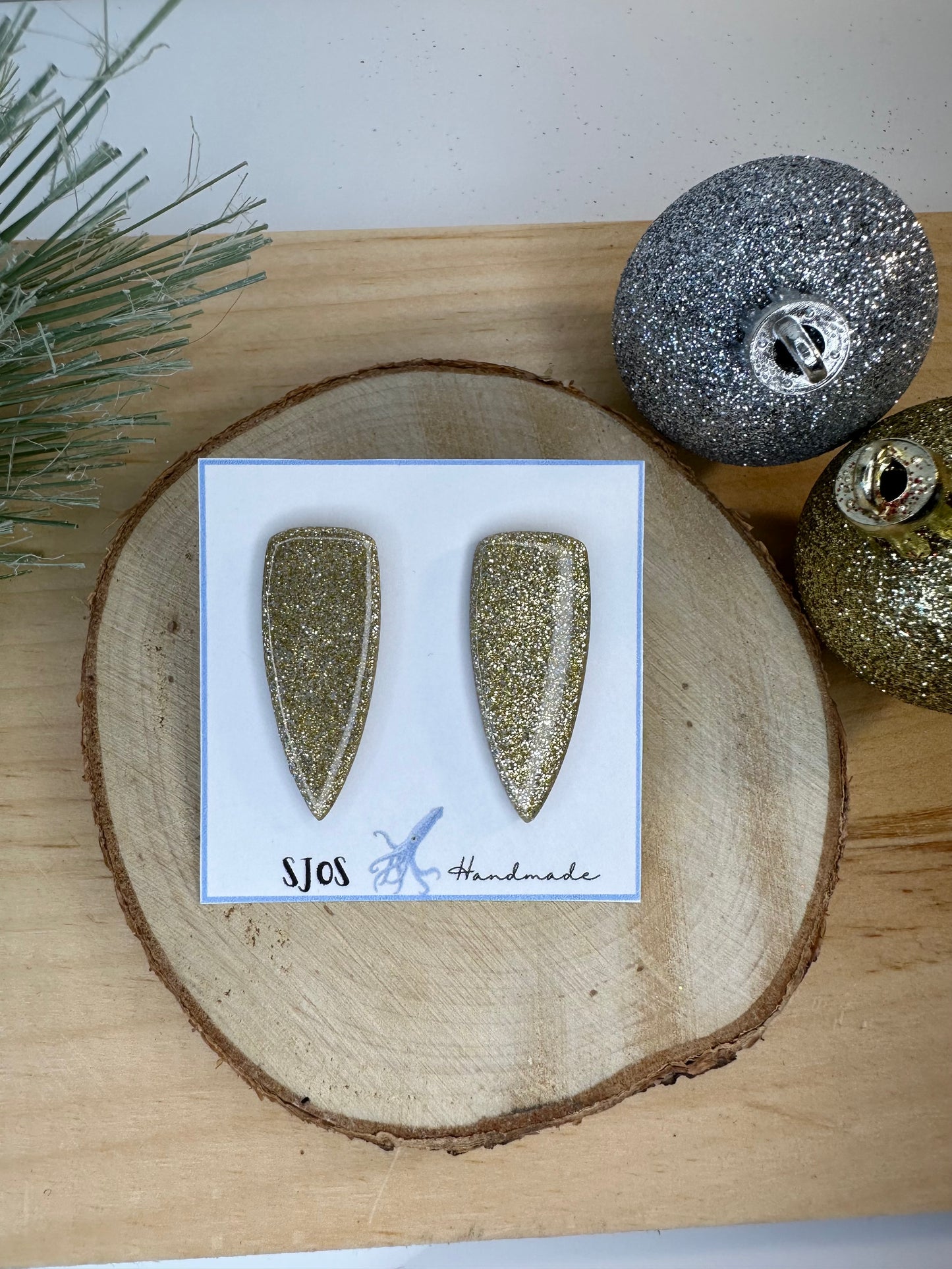 Dagger Stud- Holiday